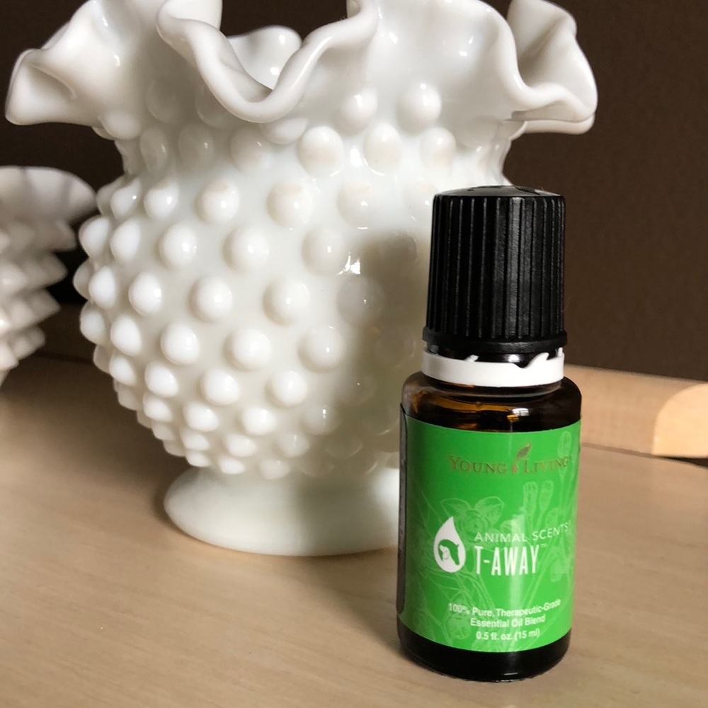 T-Away Animal Scents Young Living 15ml